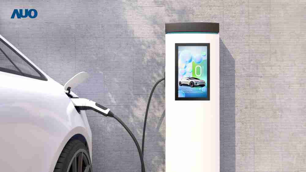 友達〝EVSE車用充電樁解決方案〞專為電動汽車充電樁設計，，具有高亮度、、、克服戶外艱難環境的耐溫、、耐紫外線等特性，，，，並搭載散熱性及擴充性強的高效能工業電腦，，可實現人機互動訴求，，，如資訊顯示、、、支付等應用